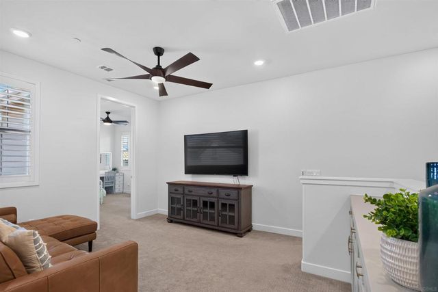 6617 Spartina Ct, Carlsbad, CA 92011