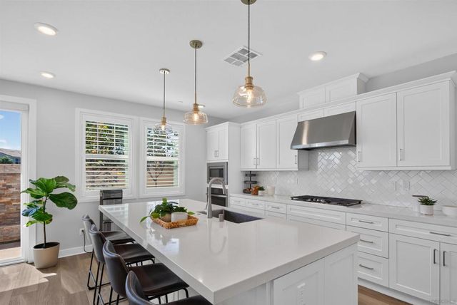 6617 Spartina Ct, Carlsbad, CA 92011
