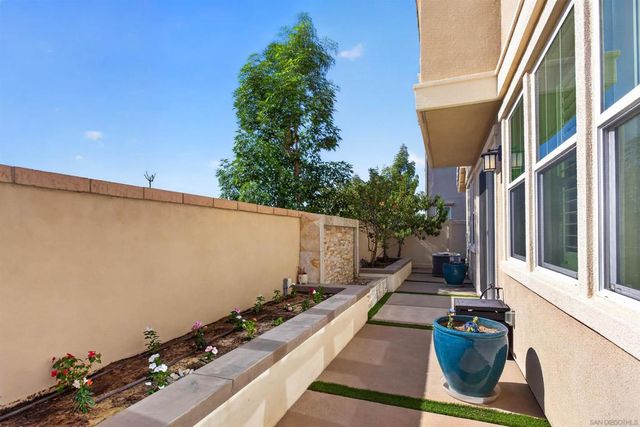 6617 Spartina Ct, Carlsbad, CA 92011