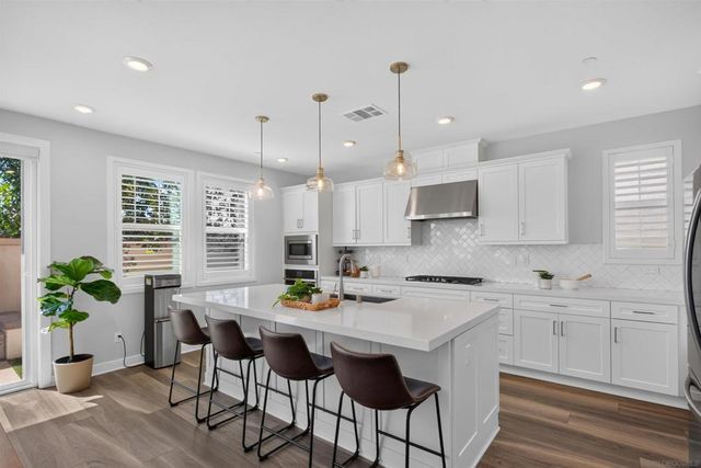 6617 Spartina Ct, Carlsbad, CA 92011