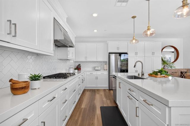 6617 Spartina Ct, Carlsbad, CA 92011