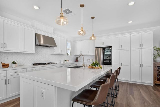 6617 Spartina Ct, Carlsbad, CA 92011