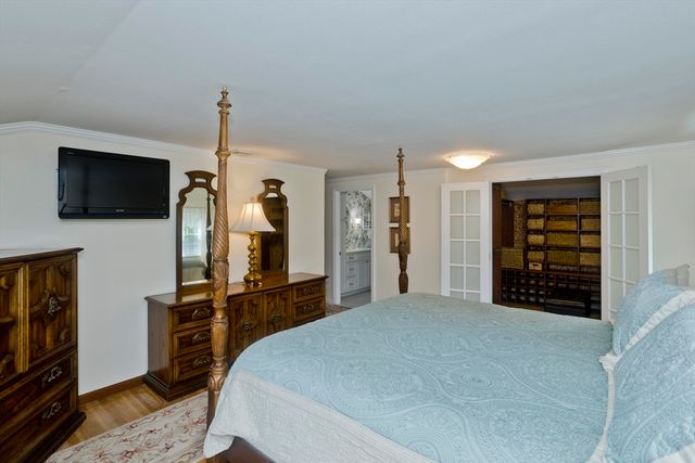 210 Steiger Dr, Westfield, MA 01085