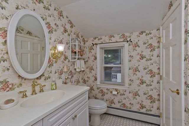 210 Steiger Dr, Westfield, MA 01085