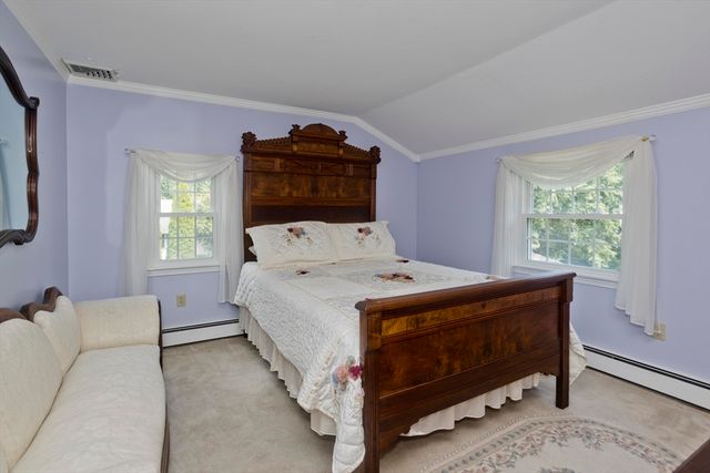 210 Steiger Dr, Westfield, MA 01085