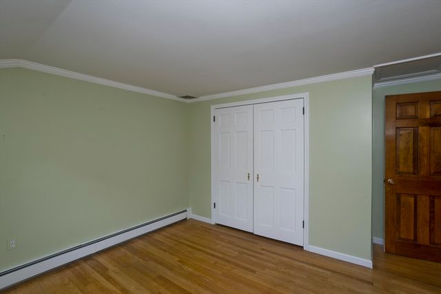 210 Steiger Dr, Westfield, MA 01085