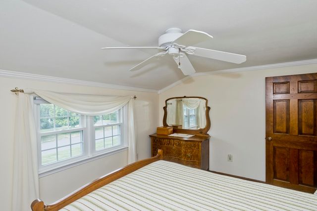 210 Steiger Dr, Westfield, MA 01085