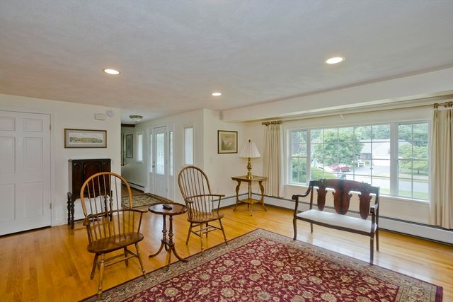 210 Steiger Dr, Westfield, MA 01085