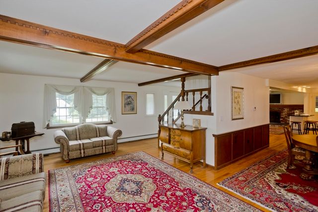 210 Steiger Dr, Westfield, MA 01085