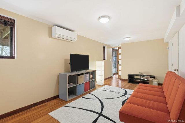 16 Park Hill Terrace, Dobbs Ferry, NY 10522