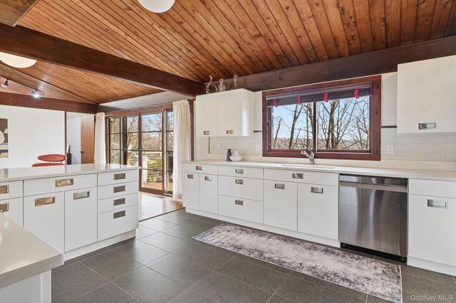 16 Park Hill Terrace, Dobbs Ferry, NY 10522