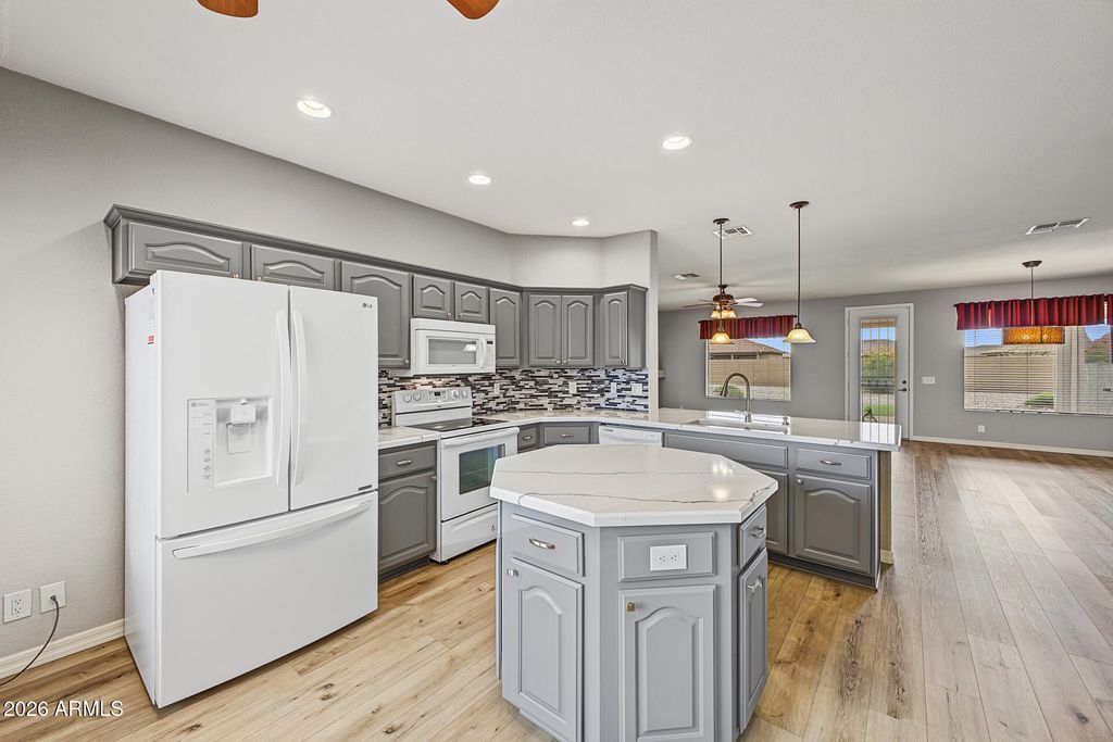 11439 E NELL Avenue, Mesa, AZ 85209 — photo 4