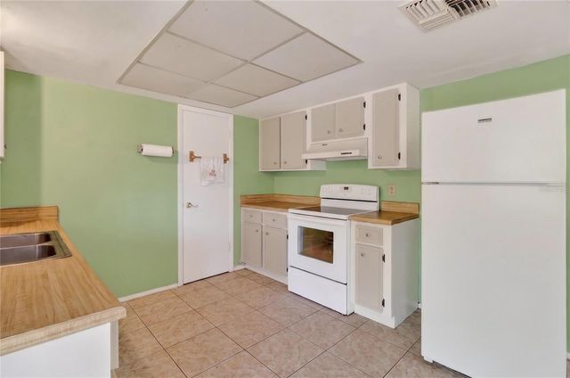 312 LA PAZ DRIVE, Kissimmee, FL 34743