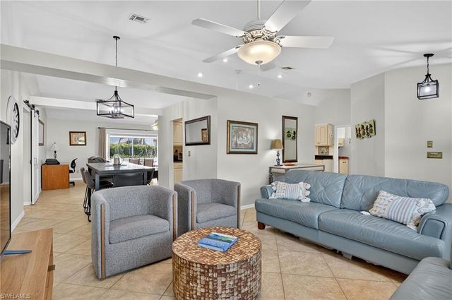 5060 Coldstream LN, Naples, FL 34104