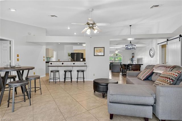 5060 Coldstream LN, Naples, FL 34104