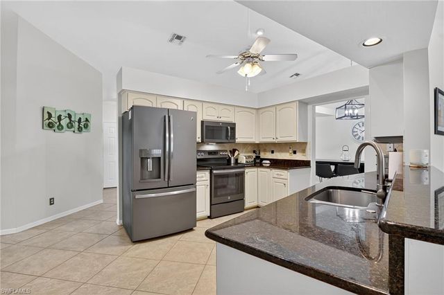 5060 Coldstream LN, Naples, FL 34104