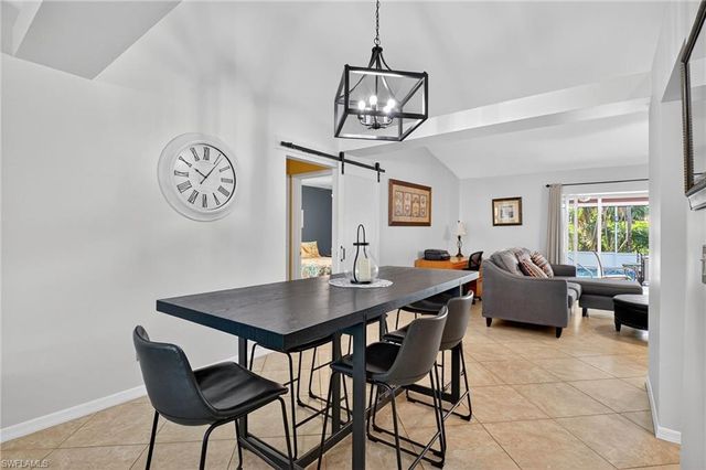 5060 Coldstream LN, Naples, FL 34104