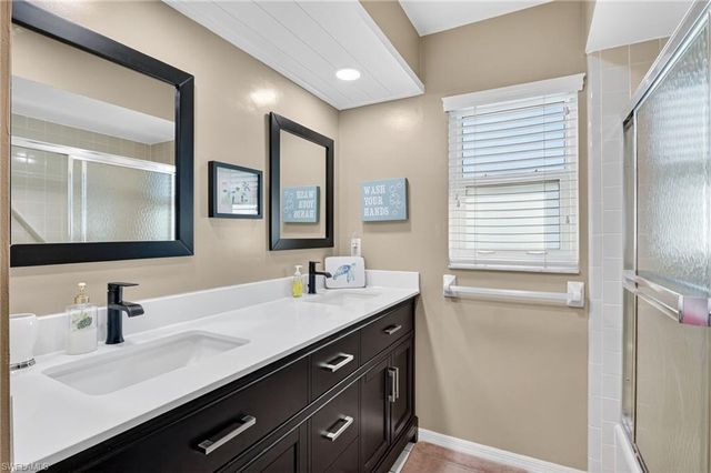 5060 Coldstream LN, Naples, FL 34104