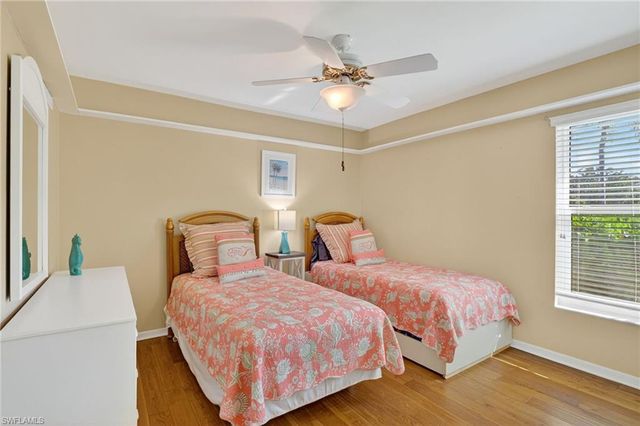 5060 Coldstream LN, Naples, FL 34104