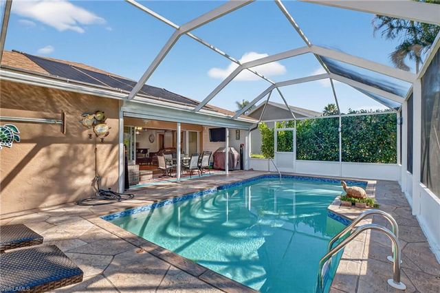 5060 Coldstream LN, Naples, FL 34104