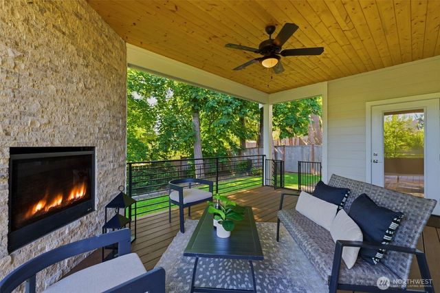 7204 Sinclair Avenue, Gig Harbor, WA 98335