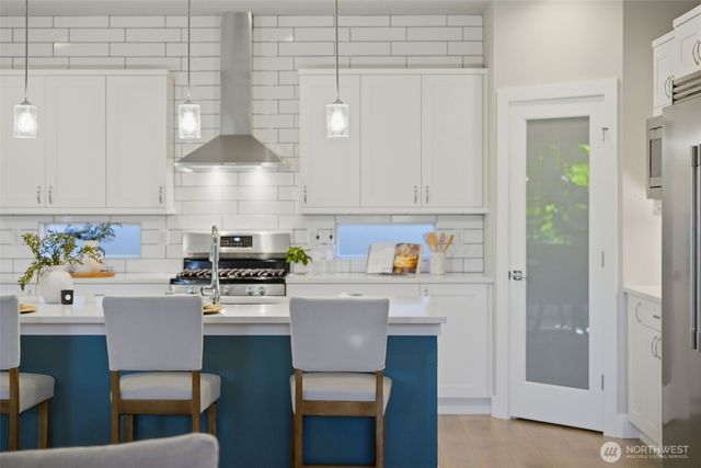 7204 Sinclair Avenue, Gig Harbor, WA 98335