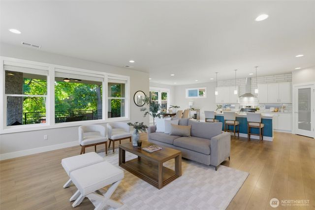 7204 Sinclair Avenue, Gig Harbor, WA 98335