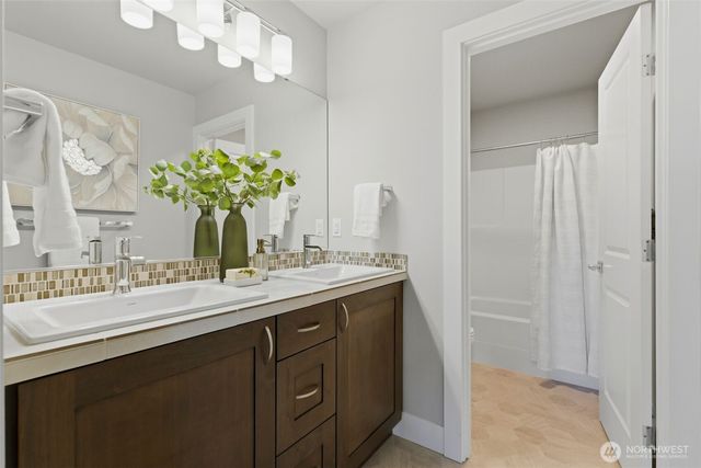 7204 Sinclair Avenue, Gig Harbor, WA 98335