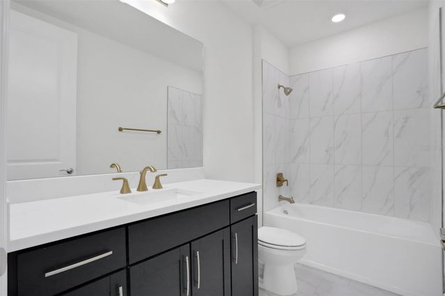 9015 ROTHMAN LANE, Lakewood Ranch, FL 34240