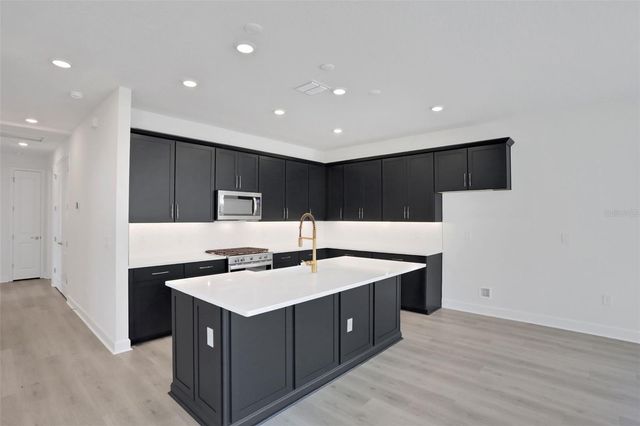 9015 ROTHMAN LANE, Lakewood Ranch, FL 34240