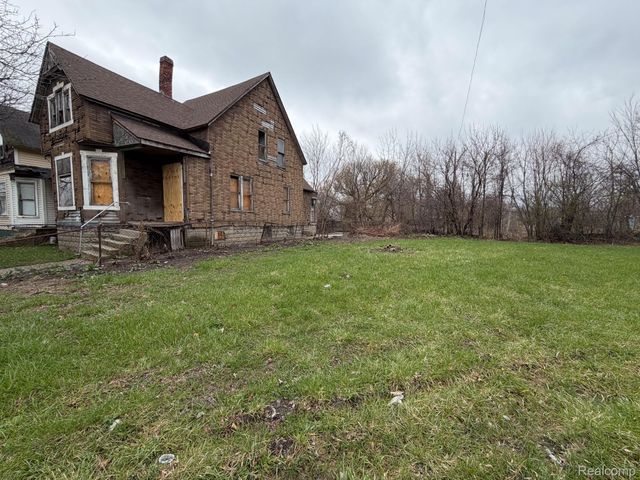2540 W Forest Avenue, Detroit, MI 48208