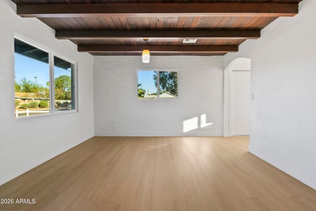 2621 N 14TH Street, Phoenix, AZ 85006