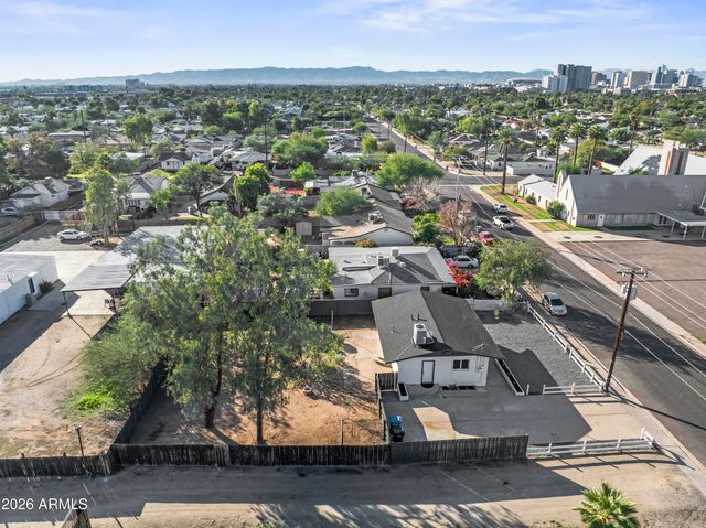 2621 N 14TH Street, Phoenix, AZ 85006