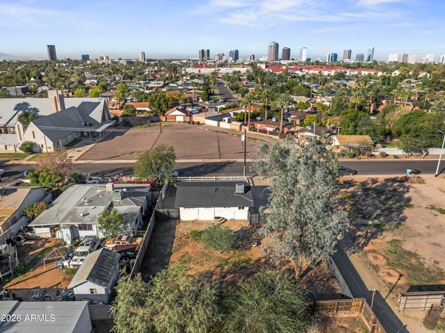 2621 N 14TH Street, Phoenix, AZ 85006