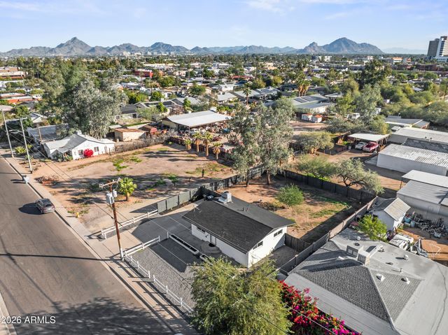 2621 N 14TH Street, Phoenix, AZ 85006