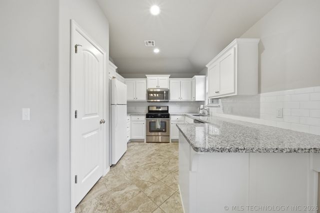 217 E Bryan Avenue, Sapulpa, OK 74066
