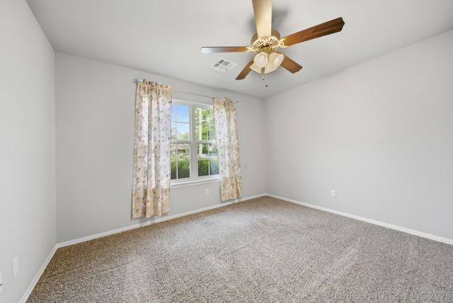 217 E Bryan Avenue, Sapulpa, OK 74066