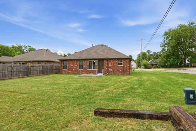 217 E Bryan Avenue, Sapulpa, OK 74066