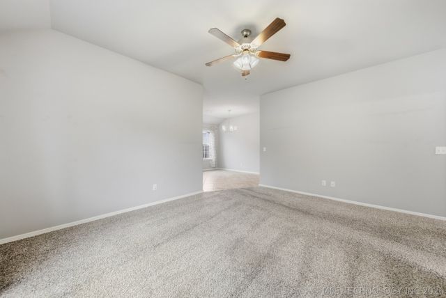 217 E Bryan Avenue, Sapulpa, OK 74066