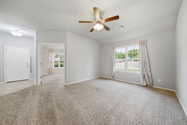 217 E Bryan Avenue, Sapulpa, OK 74066