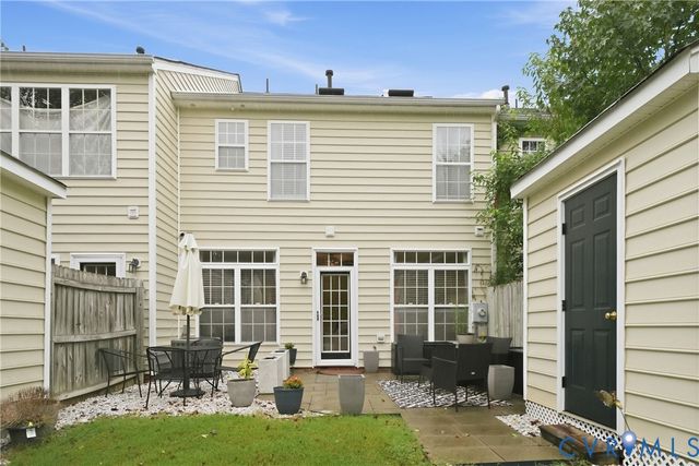 3207 Friars Walk Ln, Glen Allen, VA 23059