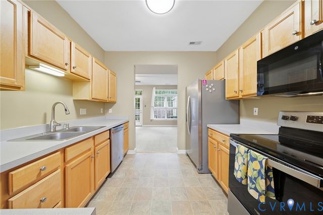3207 Friars Walk Ln, Glen Allen, VA 23059