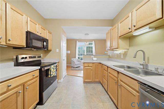 3207 Friars Walk Ln, Glen Allen, VA 23059