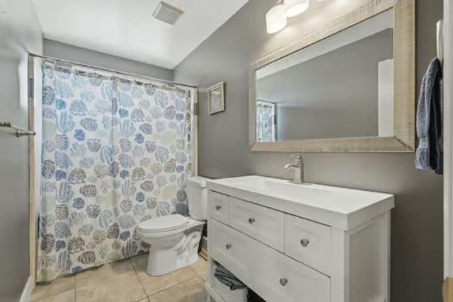 6664 N Wheeler Avenue, Fresno, CA 93722