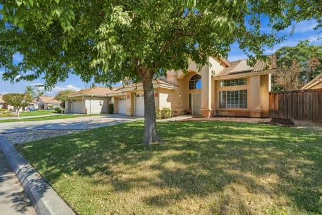 6664 N Wheeler Avenue, Fresno, CA 93722