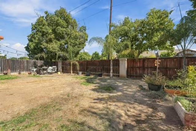 6664 N Wheeler Avenue, Fresno, CA 93722