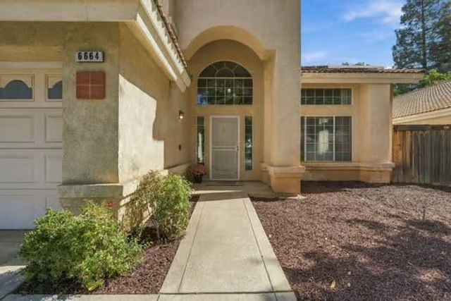 6664 N Wheeler Avenue, Fresno, CA 93722