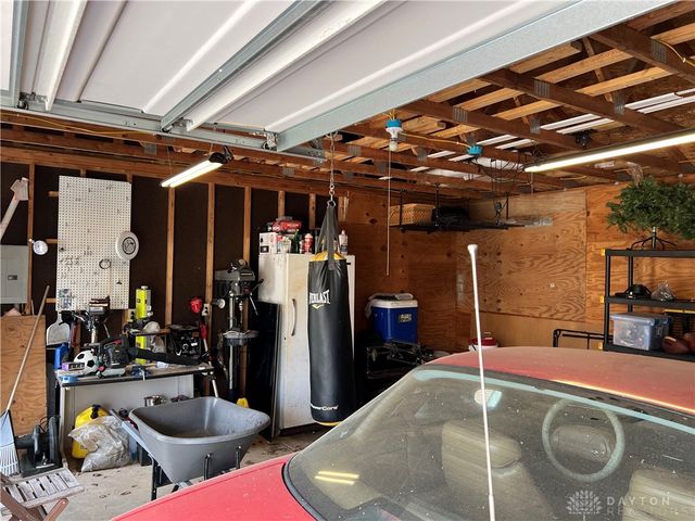 7711 Rothfield Drive, Huber Heights, OH 45424