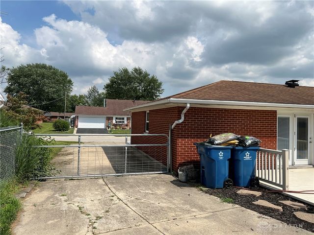 7711 Rothfield Drive, Huber Heights, OH 45424