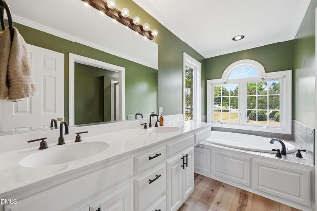 4594 Freedom Drive, Burlington, NC 27215